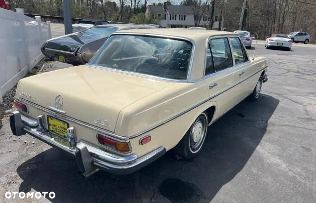 Mercedes-Benz 280 - 4