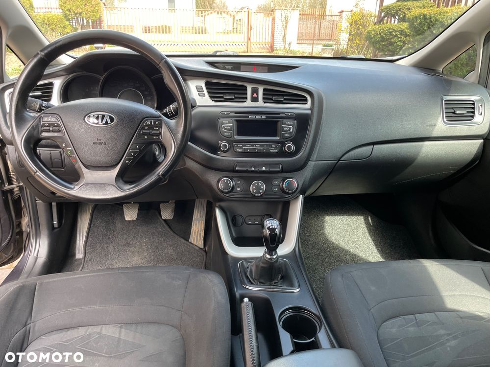 Kia Ceed 1.6 CRDi 115 ISG Vision - 19