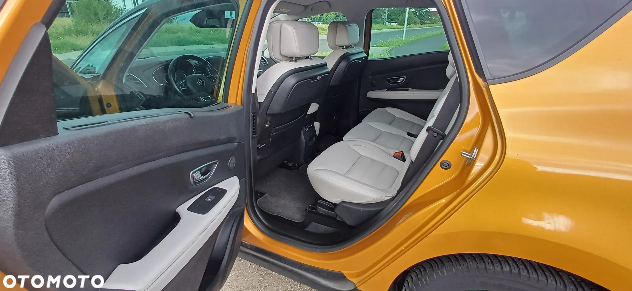 Renault Scenic 1.6 dCi Energy Bose Edition - 6