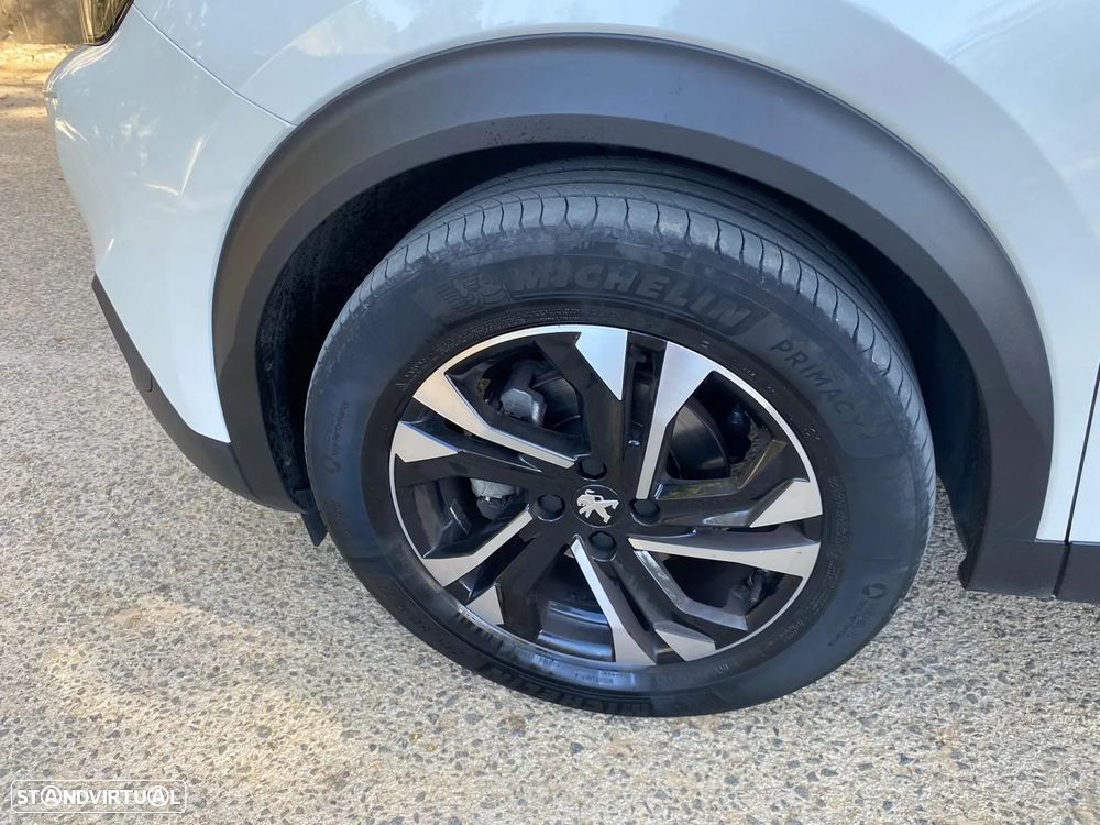 Peugeot 2008 1.2 PureTech Allure Pack - 4