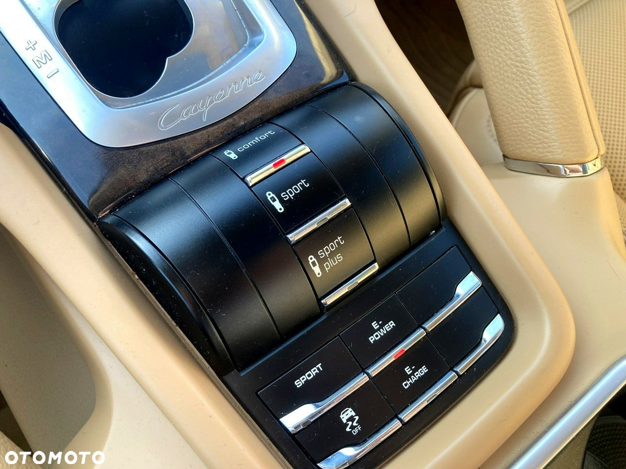Porsche Cayenne - 27
