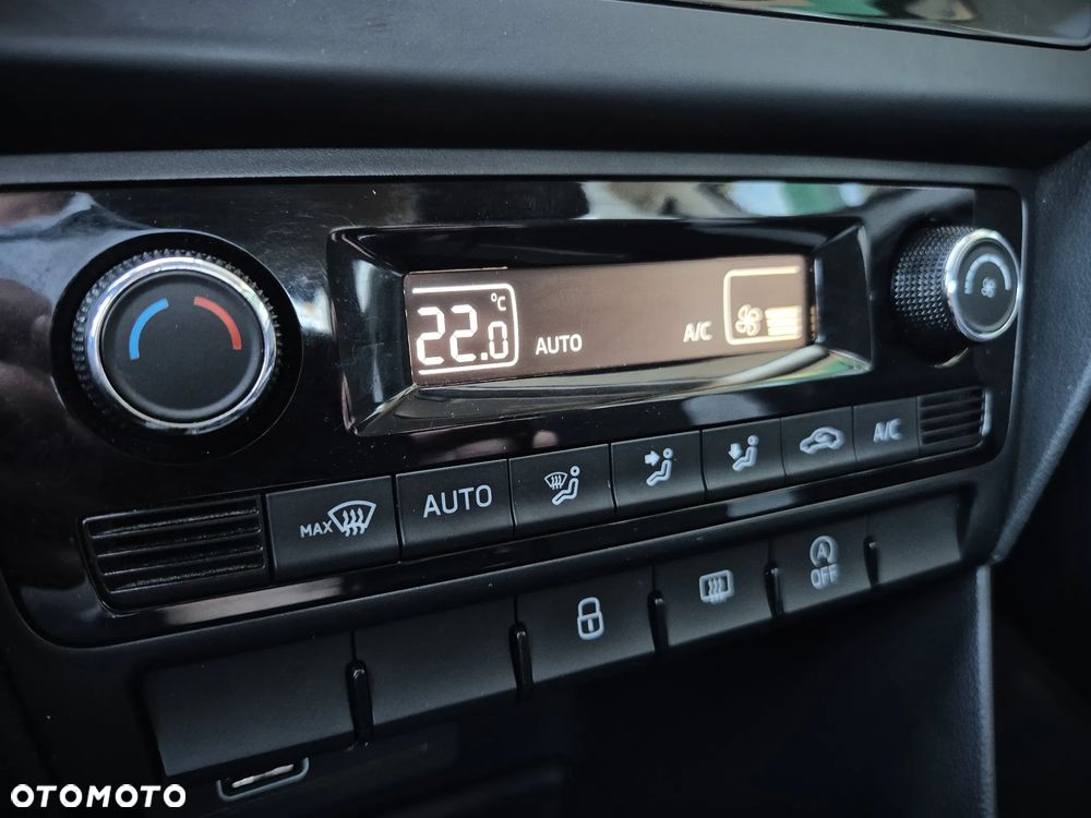 Skoda RAPID 1.0 TSI Ambition - 32