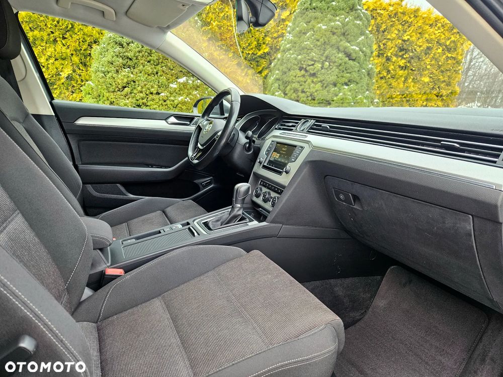 Volkswagen Passat 2.0 TDI DSG (BlueMotion Technology) Comfortline - 30