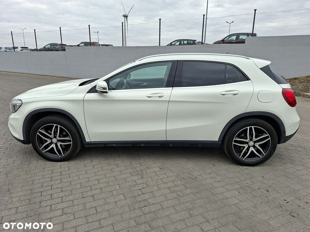 Mercedes-Benz GLA 250 4-Matic - 2