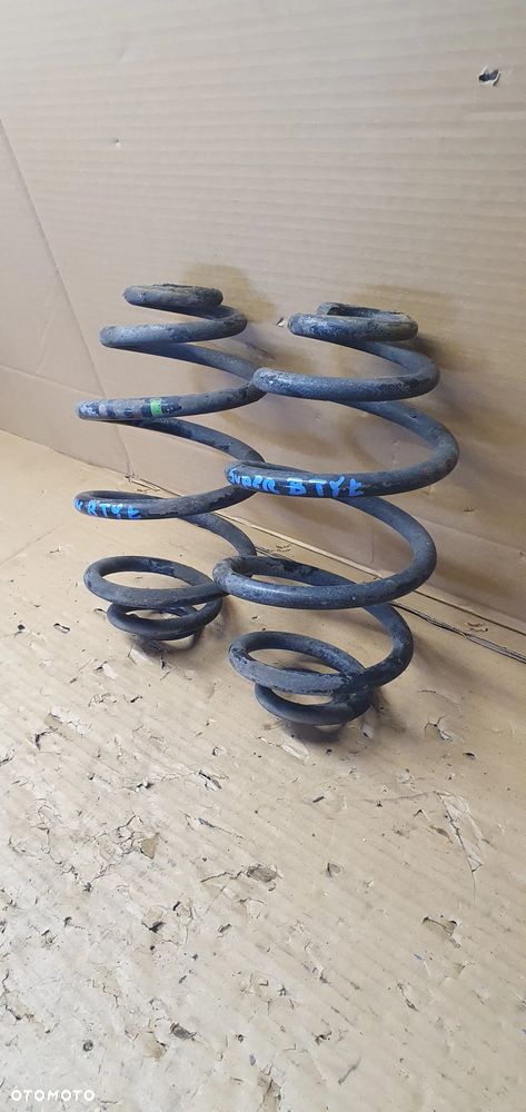 Sprężyny sprężyna tył tylne 2SZT Skoda Superb - 3