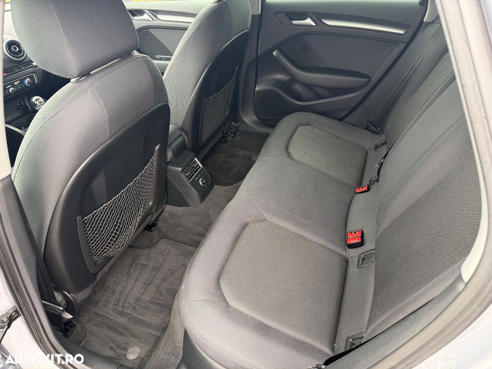 Audi A3 1.6 TDI ack S tronic - 13