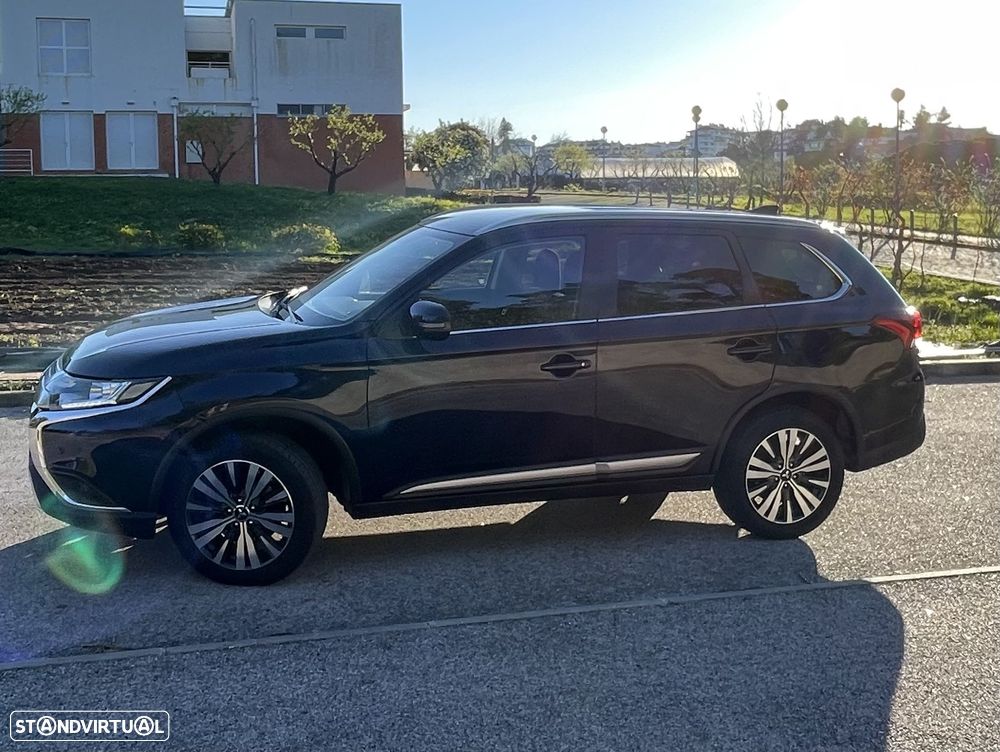 Mitsubishi Outlander 2.0 2WD CVT Active+ - 2