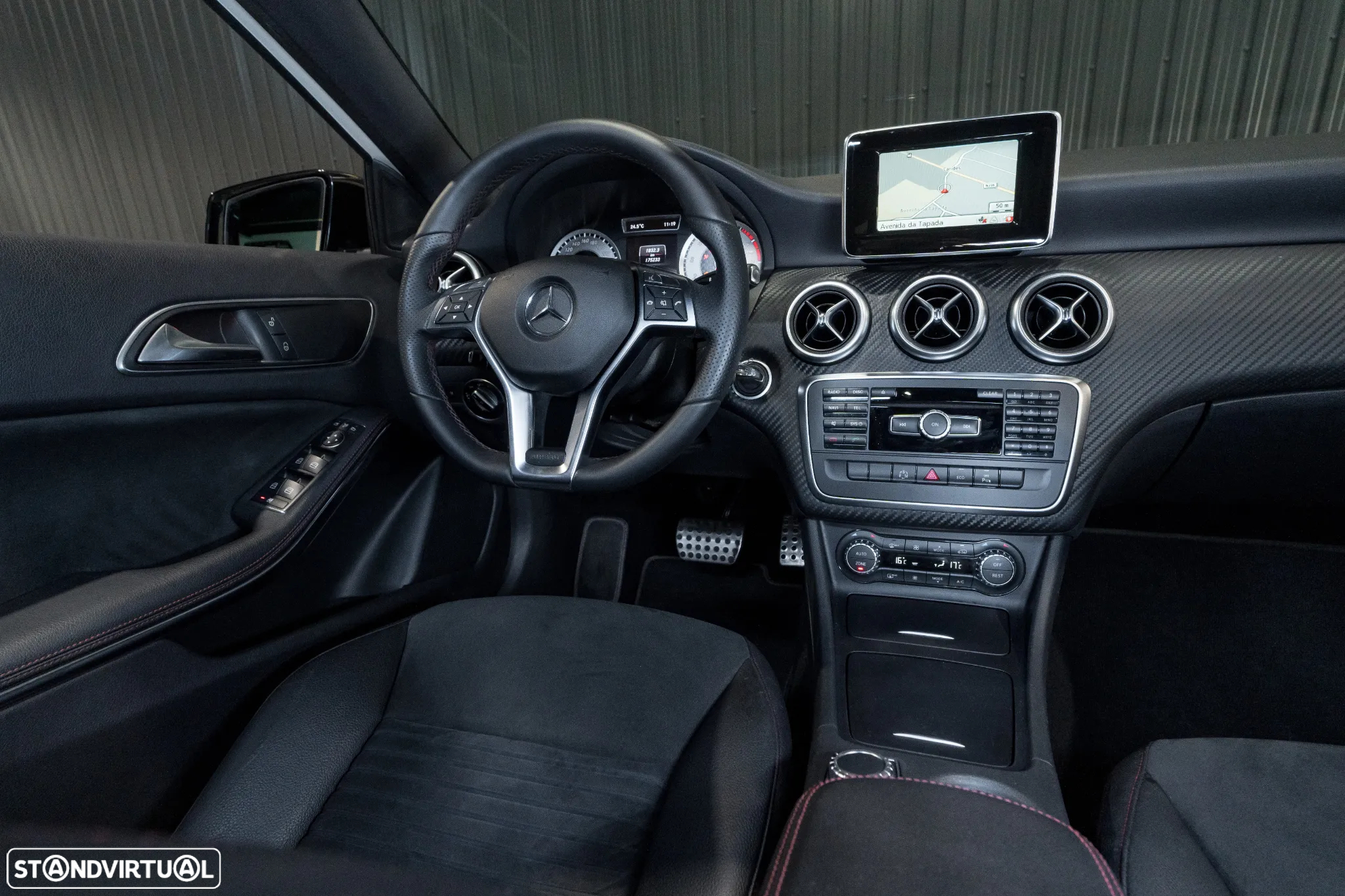 Mercedes-Benz A 180 7G-DCT AMG Line - 9