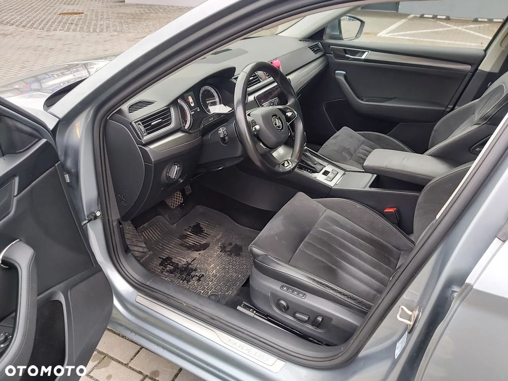 Skoda Superb 2.0 TDI SCR Style DSG - 8