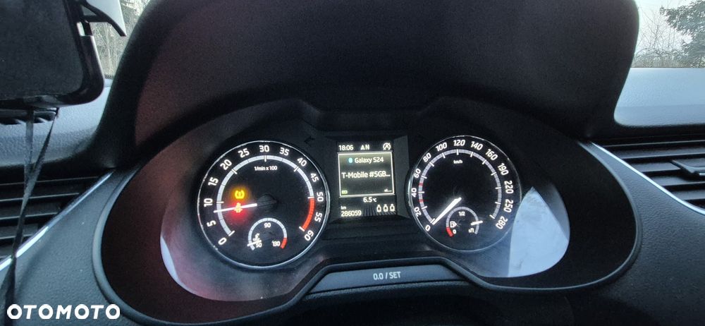 Skoda Octavia 2.0 TDI (Green tec) RS - 16
