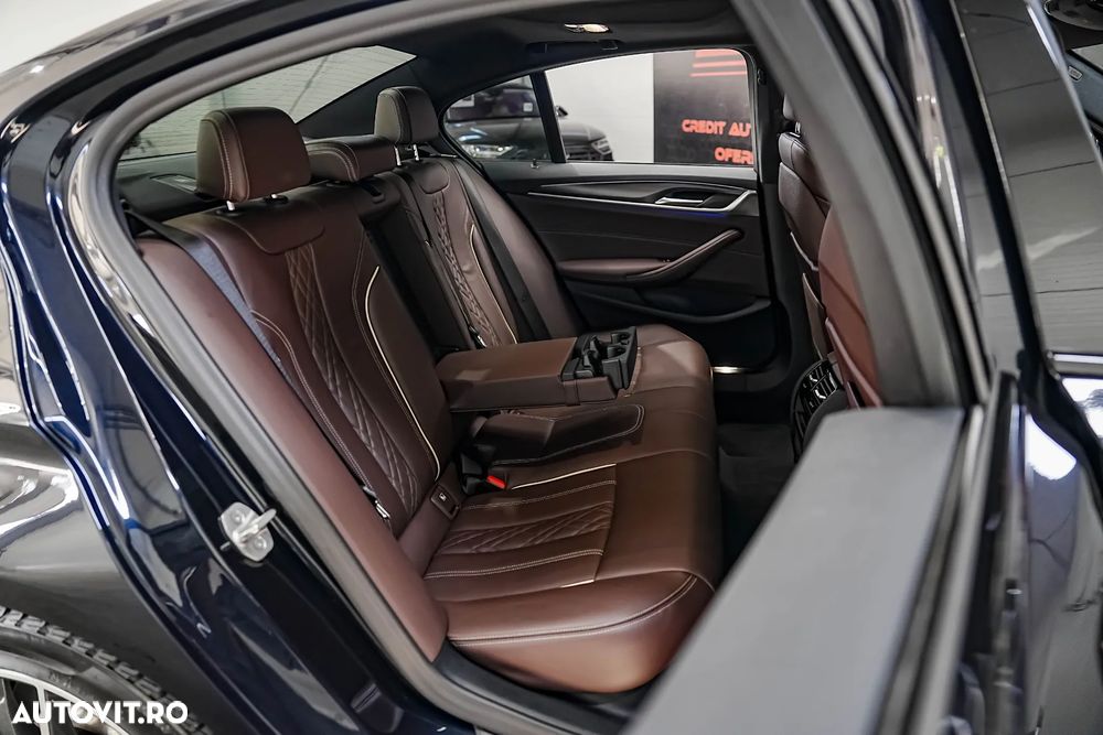 BMW Seria 5 520i Aut. - 10