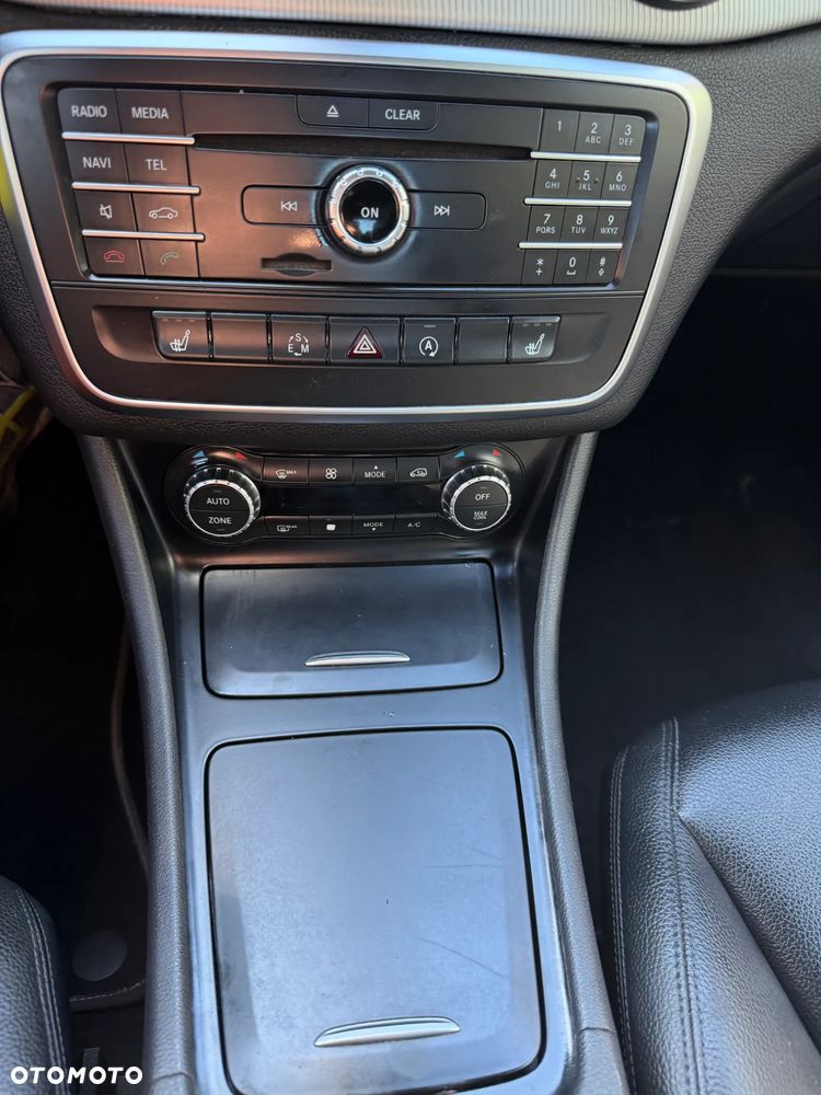 Mercedes-Benz CLA 250 4Matic 7G-DCT Sport - 19