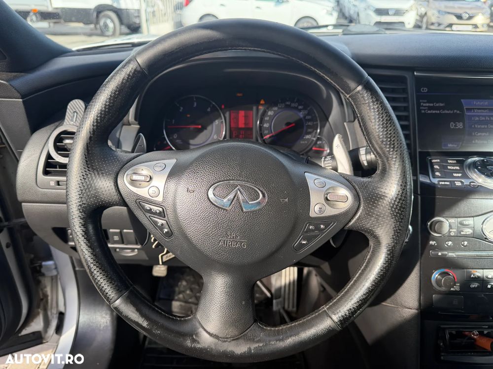 Infiniti FX 30 FX30d 3.0d V6 S AWD - 15