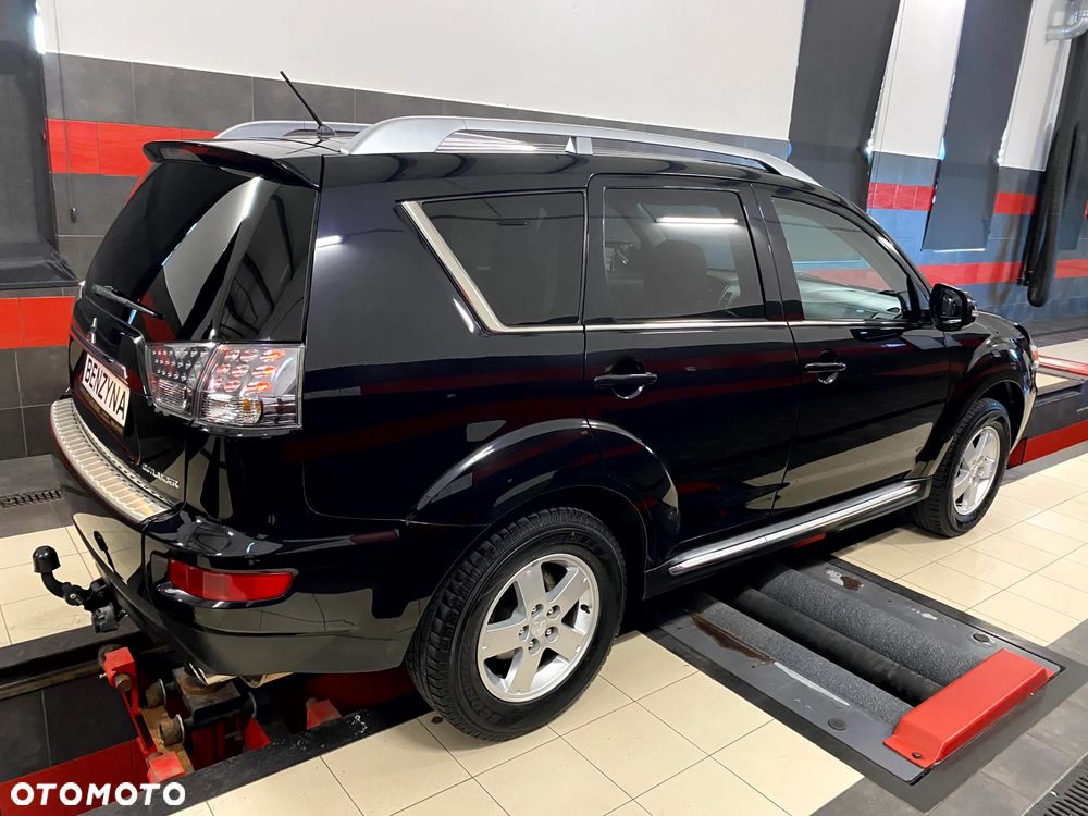 Mitsubishi Outlander 2.0 Intense 2WD - 10