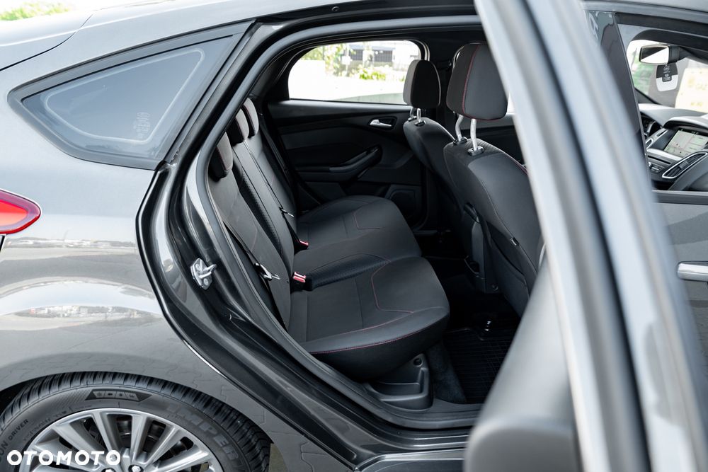 Ford Focus 1.0 EcoBoost Start-Stopp-System ST-Line - 23