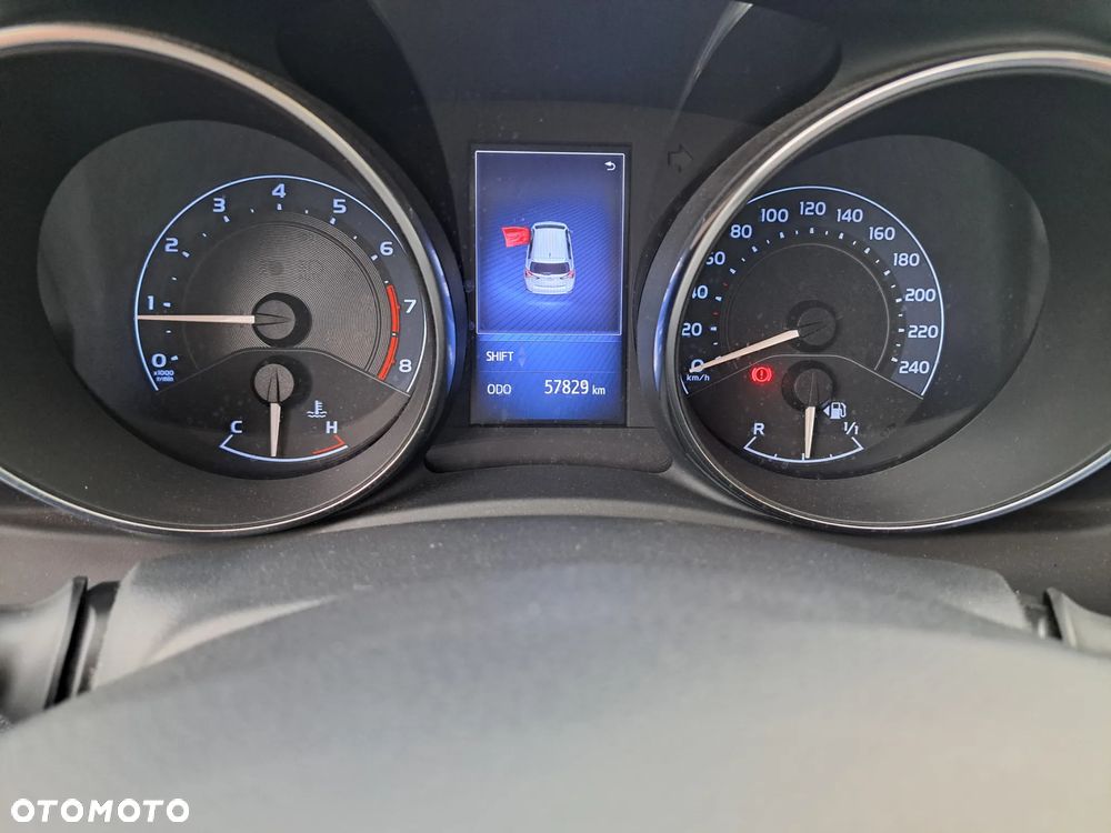 Toyota Auris - 21