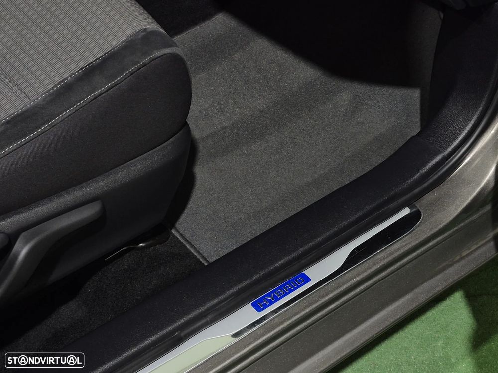 Toyota Auris 1.8 HSD Exclusive - 33