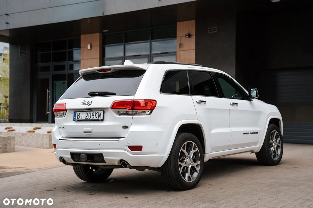 Jeep Grand Cherokee - 8