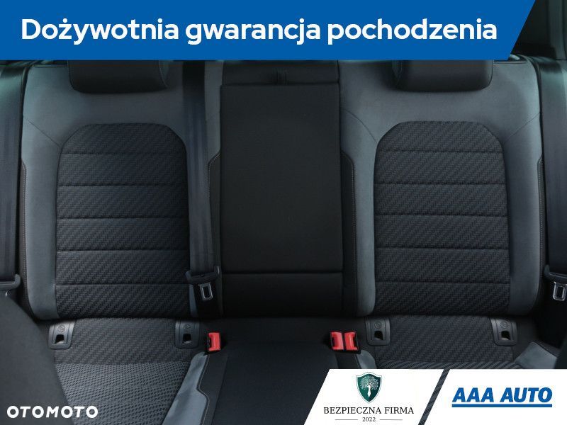 Volkswagen Golf - 12