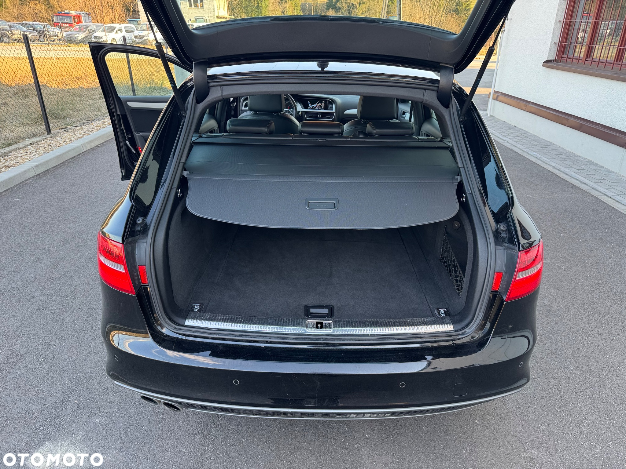 Audi A4 Avant 2.0 TDI DPF quattro S tronic S line Sportpaket - 25