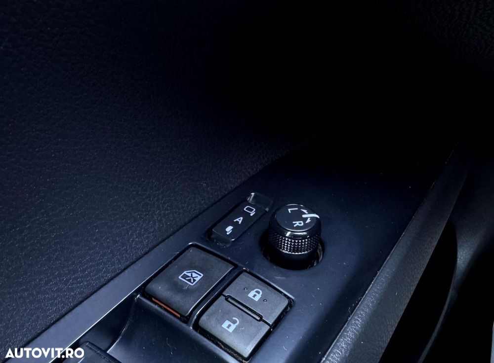 Toyota Camry - 20