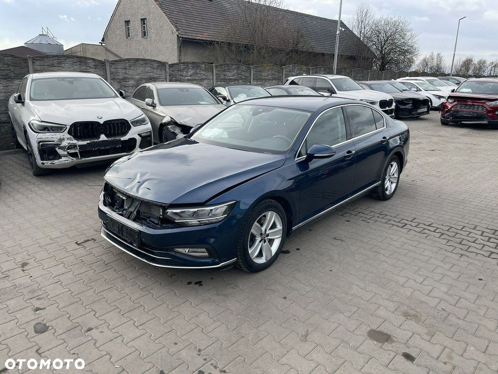 Volkswagen Passat 2.0 TDI SCR 4Motion DSG Elegance - 3