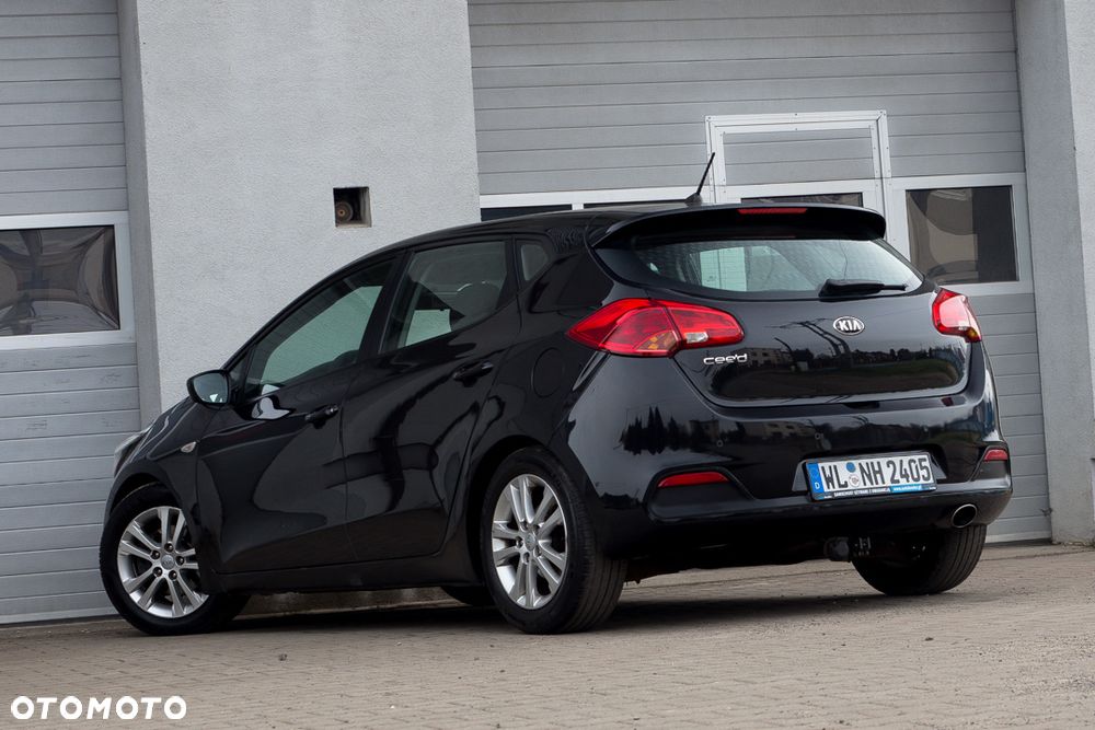 Kia Ceed - 10