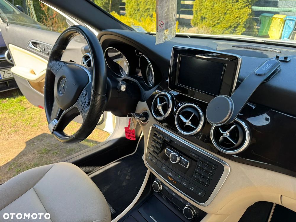 Mercedes-Benz GLA 250 4Matic 7G-DCT Edition 1 - 25