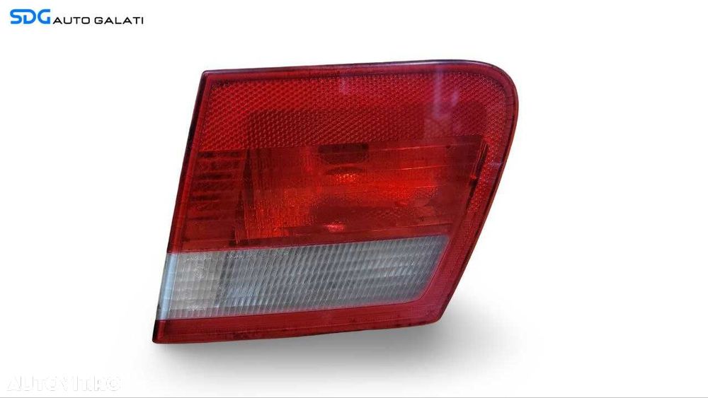 Stop Lampa Tripla Dreapta de pe Haion Portbagaj BMW Seria 3 E46 1998 - 2001 Cod 8368760 [A0060] - 1