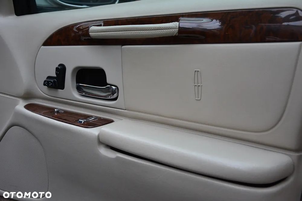 Lincoln Town Car 4.6 Executive - 20