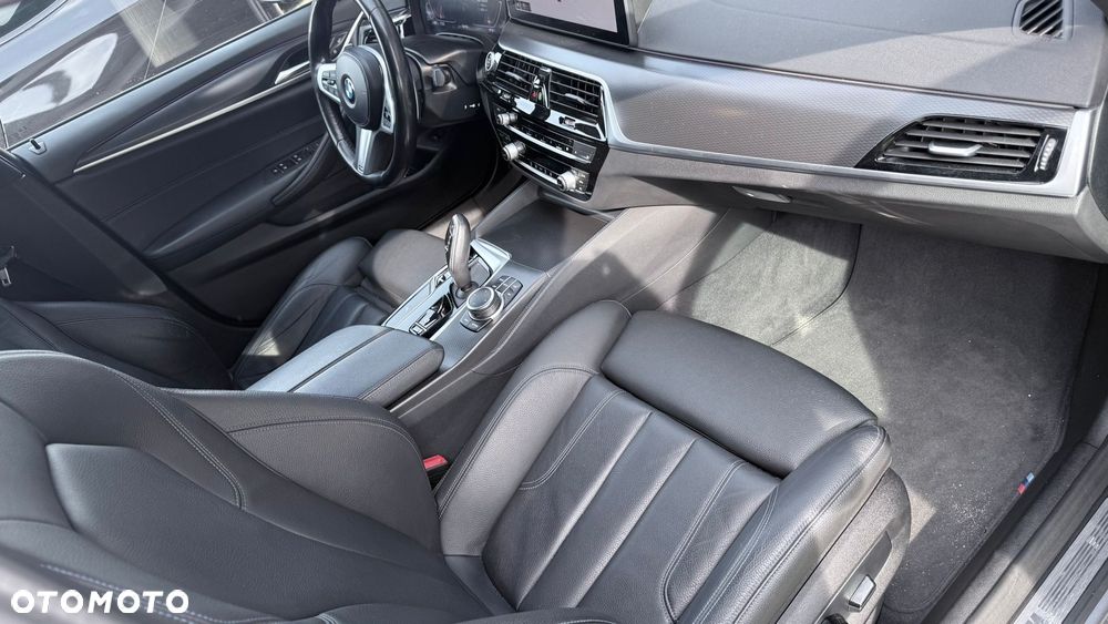 BMW Seria 5 520d xDrive MHEV Sport Line sport - 15