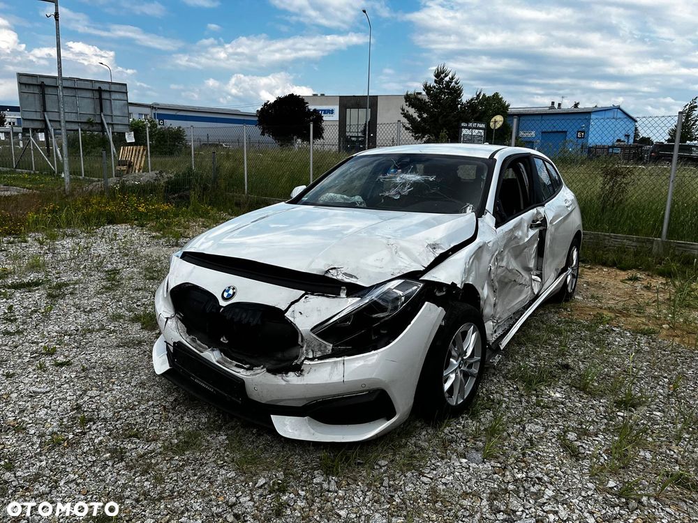 BMW Seria 1 118i - 26