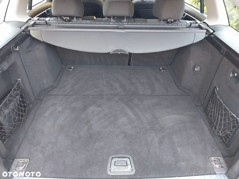 Mercedes-Benz Klasa C 180 BlueEFFICIENCY - 9