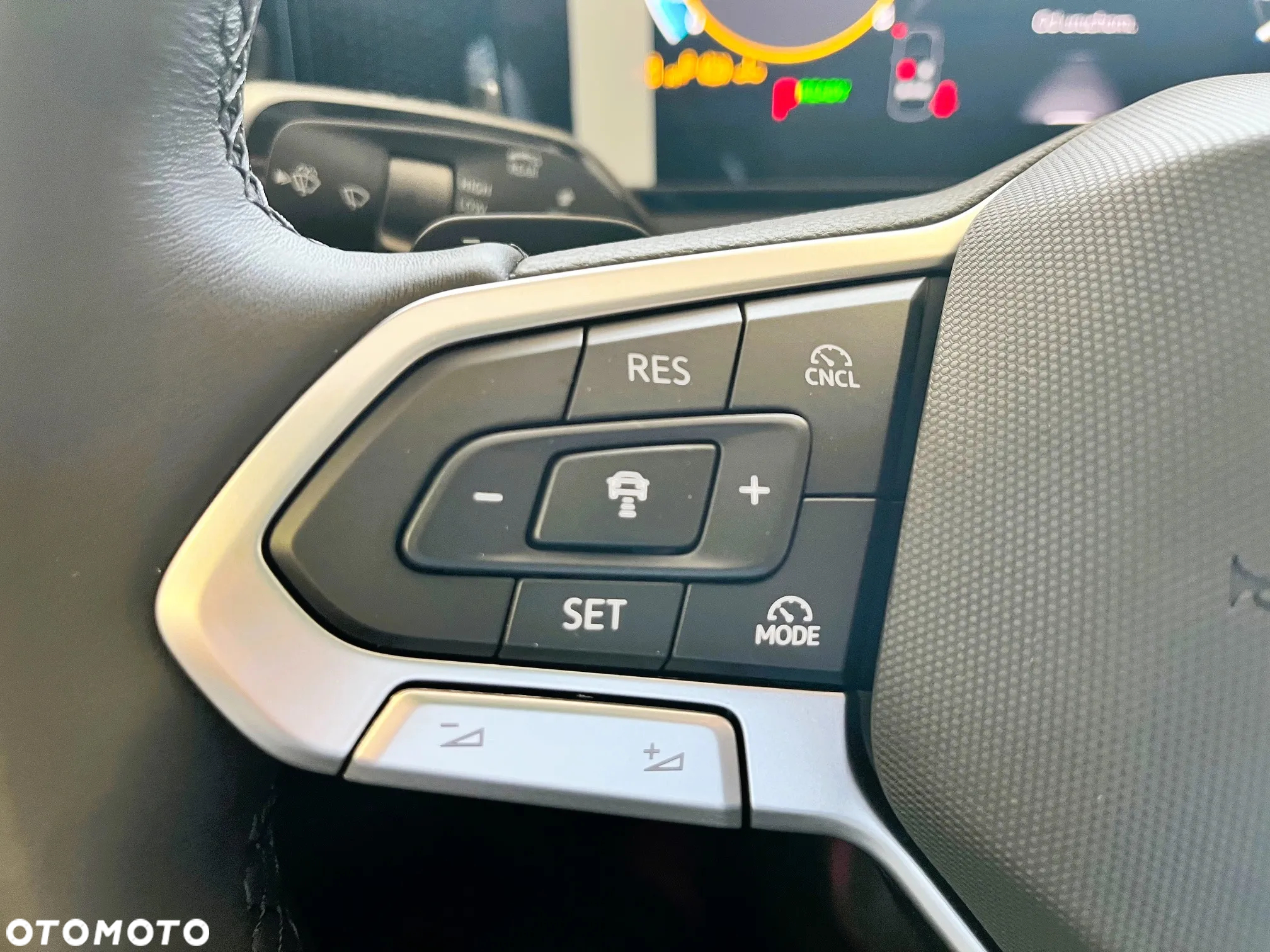 Volkswagen Tiguan - 14
