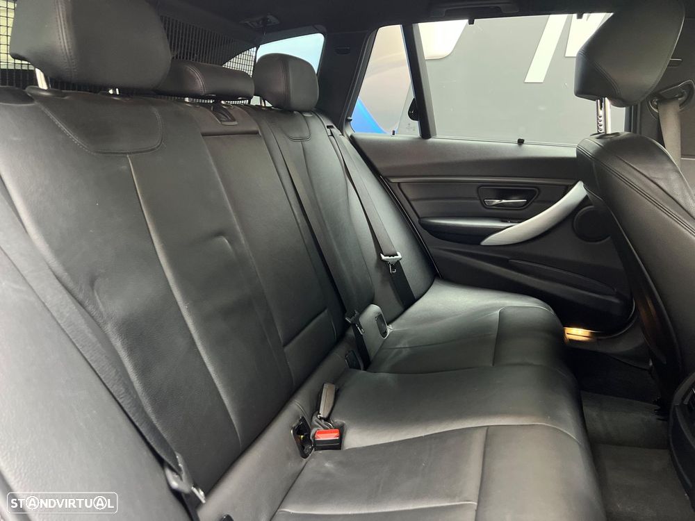 BMW 320 d Touring Pack M - 47