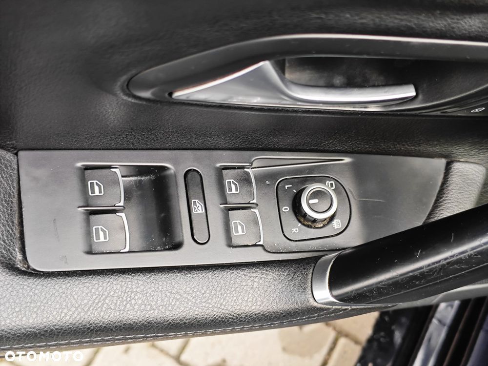 Volkswagen Passat - 29