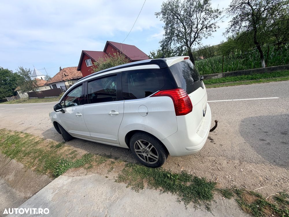 Peugeot 5008 - 10
