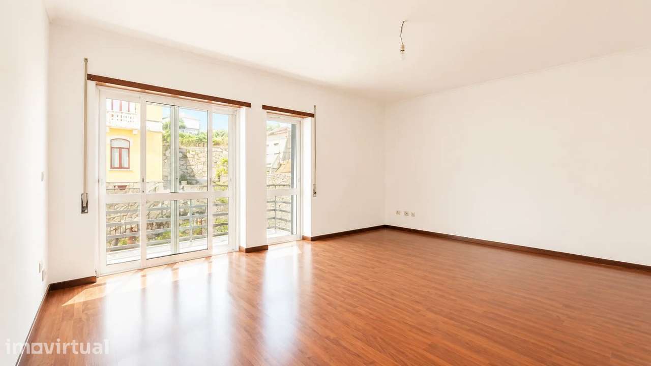 Arrendamento | Apartamento T3 com Garagem no Centro de Ponte da Barca - Grande imagem: 4/20