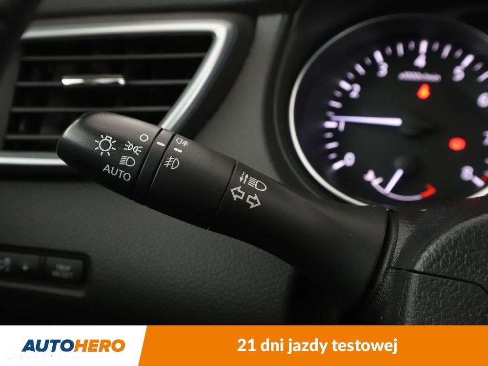 Nissan Qashqai 1.2 DIG-T N-Connecta - 28