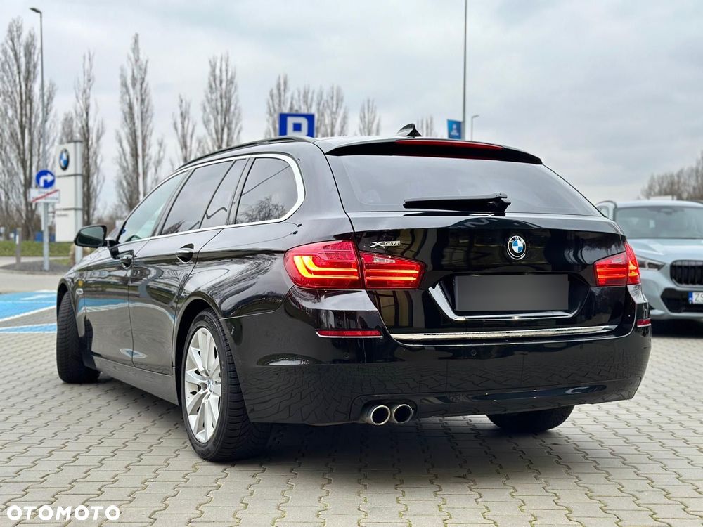 BMW Seria 5 525d xDrive Luxury Line - 13