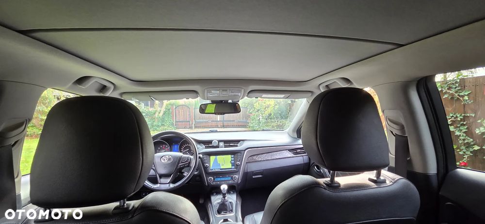 Toyota Avensis 1.8 Prestige - 22