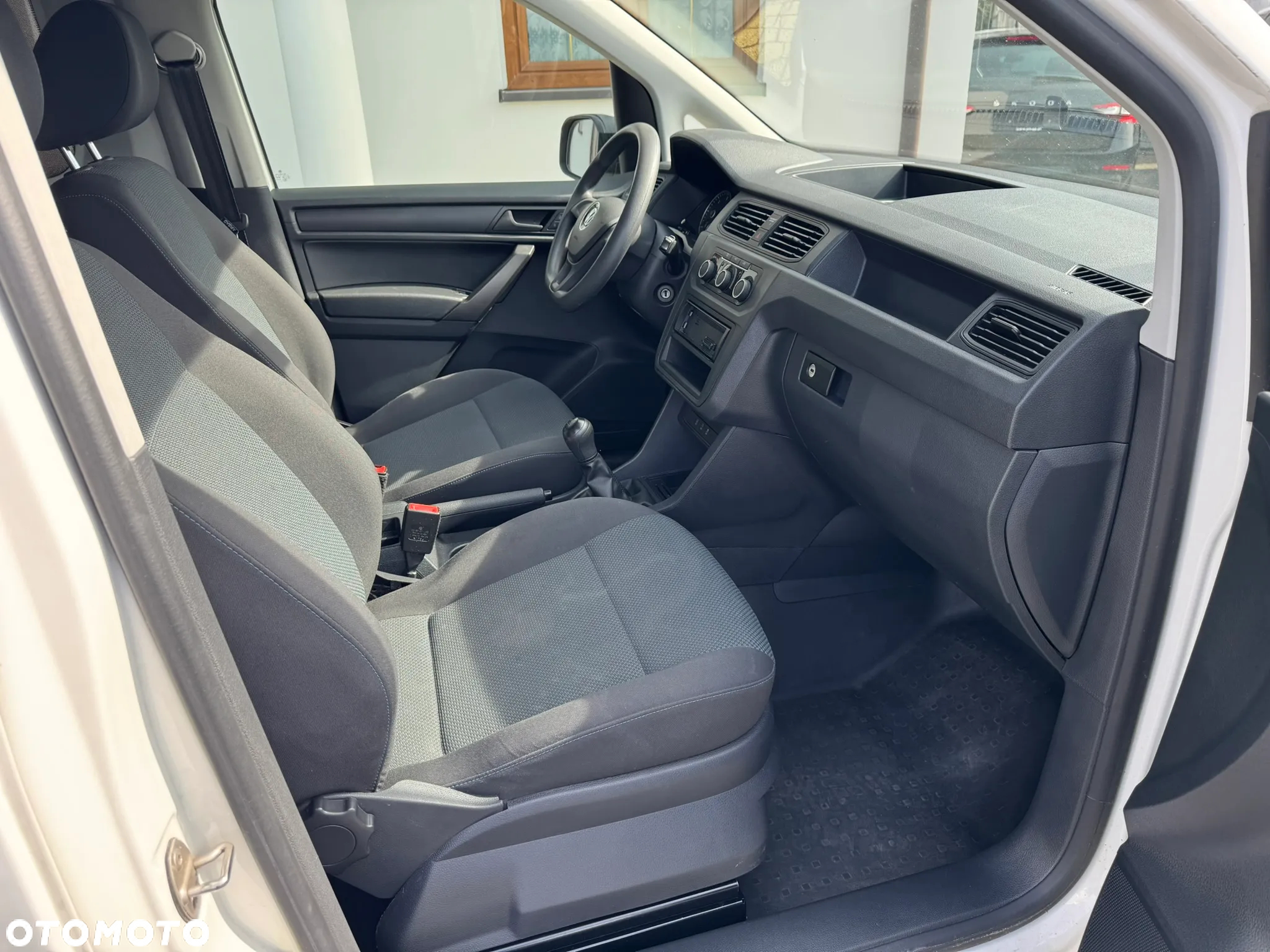 Volkswagen Caddy Maxi 2.0 TDI Comfortline - 10