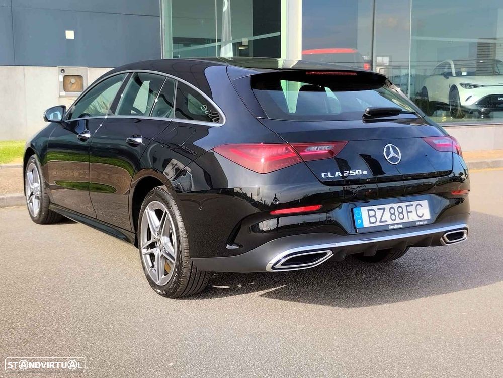 Mercedes-Benz CLA 250 e Shooting Brake AMG Line - 14