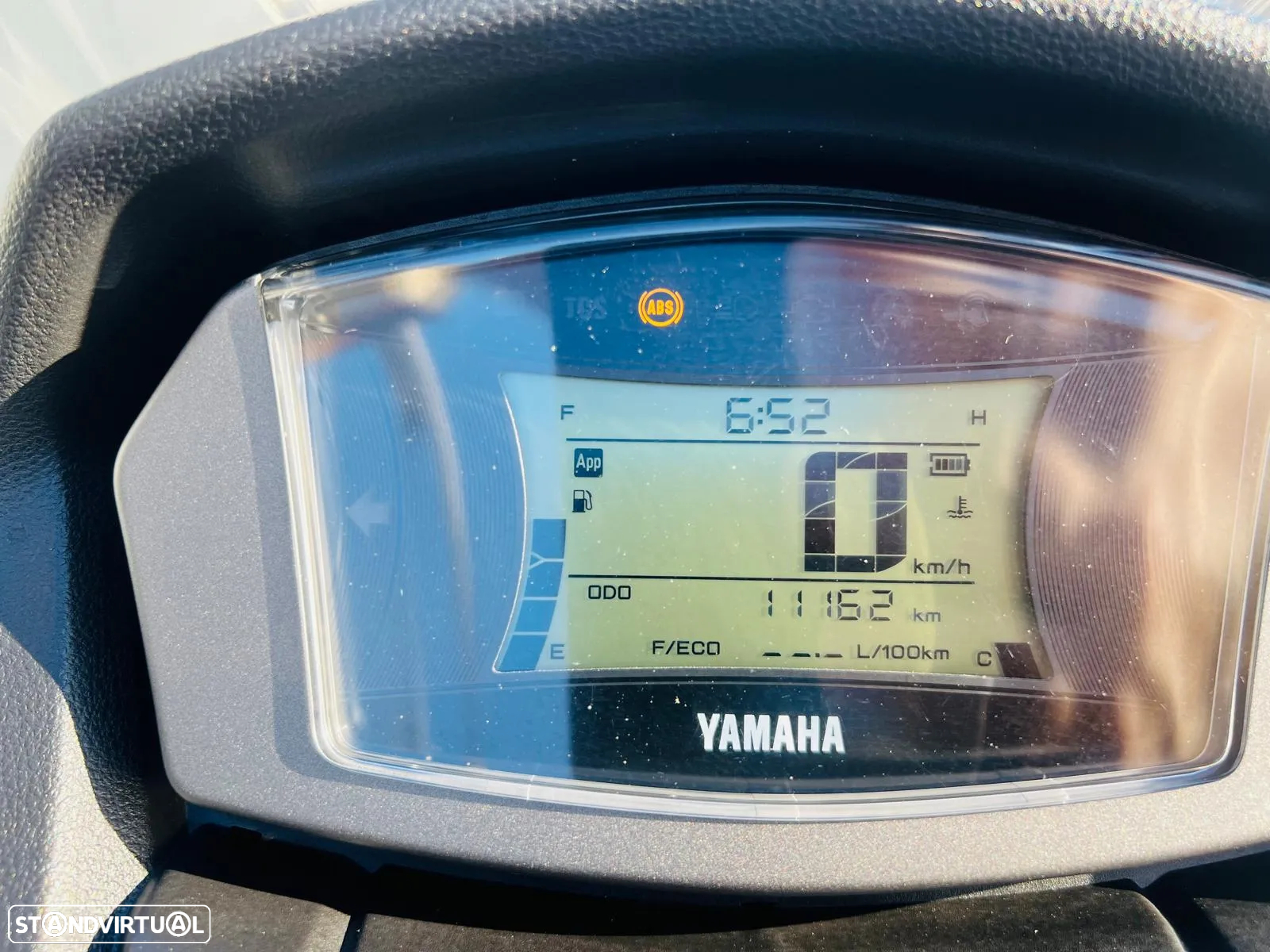 Yamaha NMAX - 4