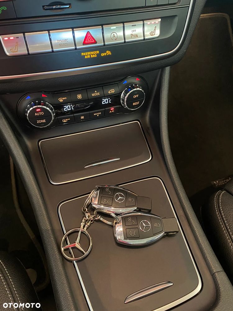 Mercedes-Benz GLA 200 7G-DCT AMG Line - 9