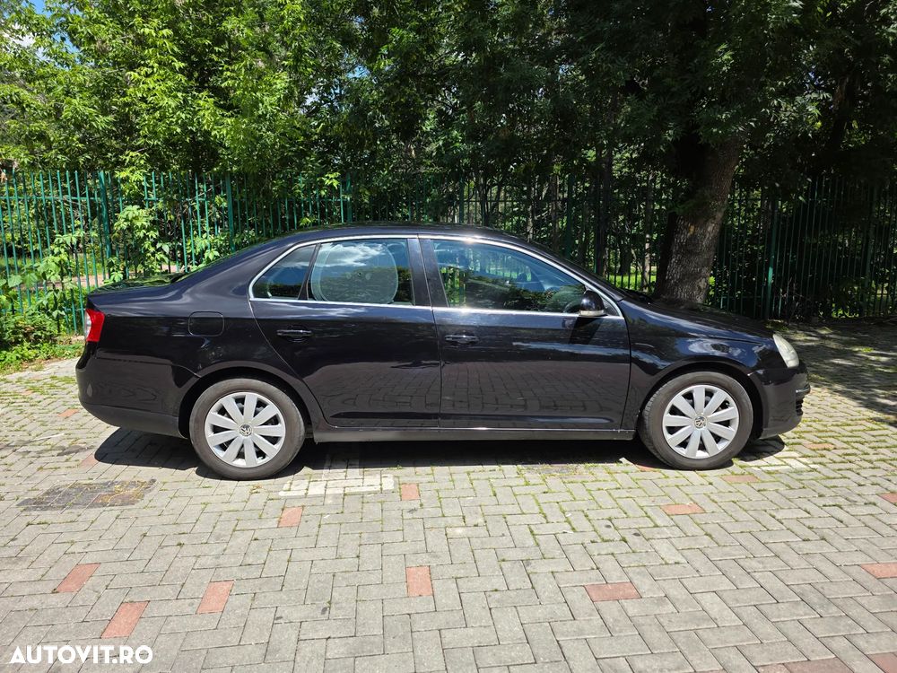 Volkswagen Jetta 1.9 TDI Comfortline - 11