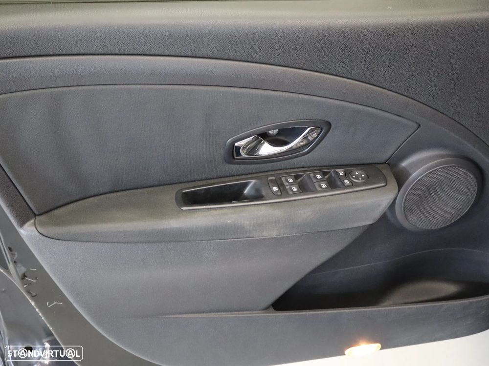 Renault Mégane Sport Tourer ENERGY dCi 110 Start & Stopp Dynamique - 16