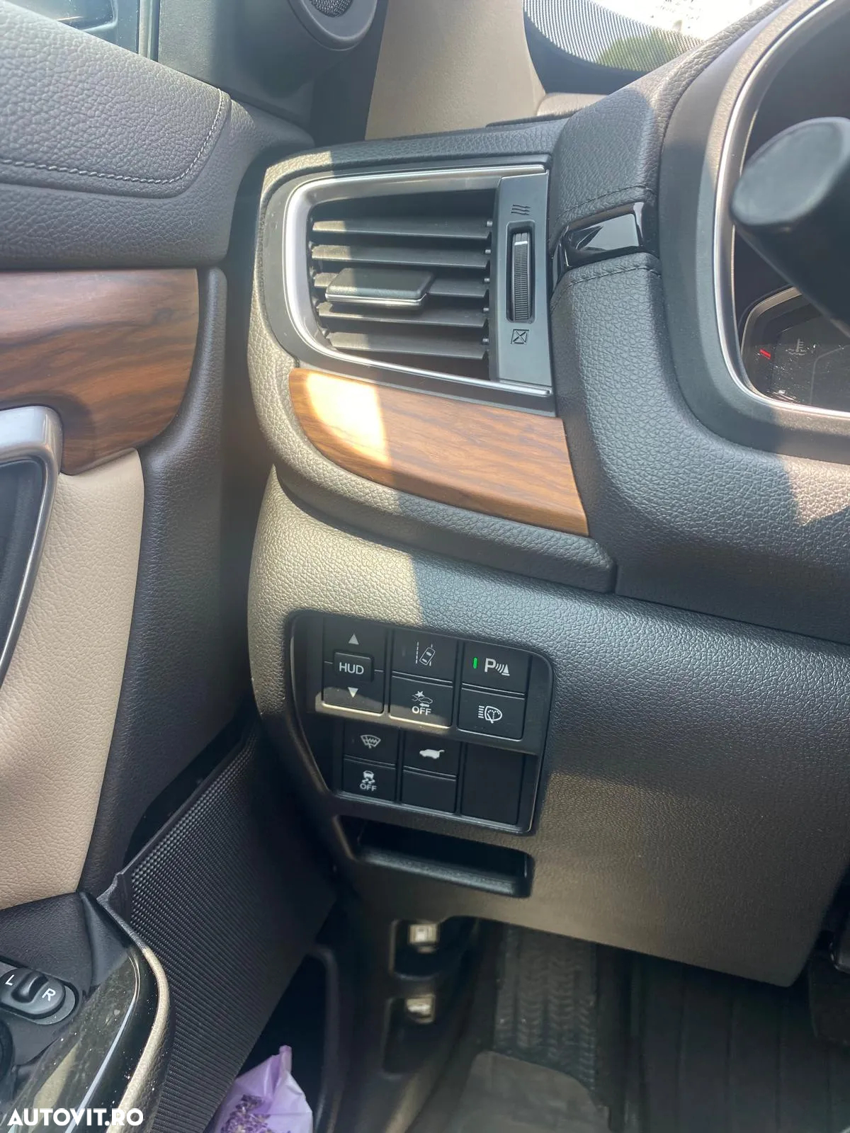 Honda CR-V 1.5 VTEC Turbo 4WD CVT Executive - 22