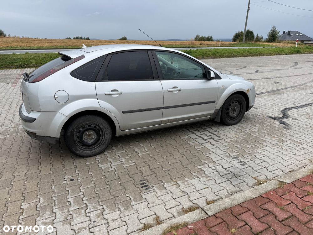 Ford Focus 2006 photo 2