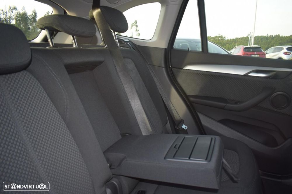 BMW X1 18 d sDrive Auto - 40